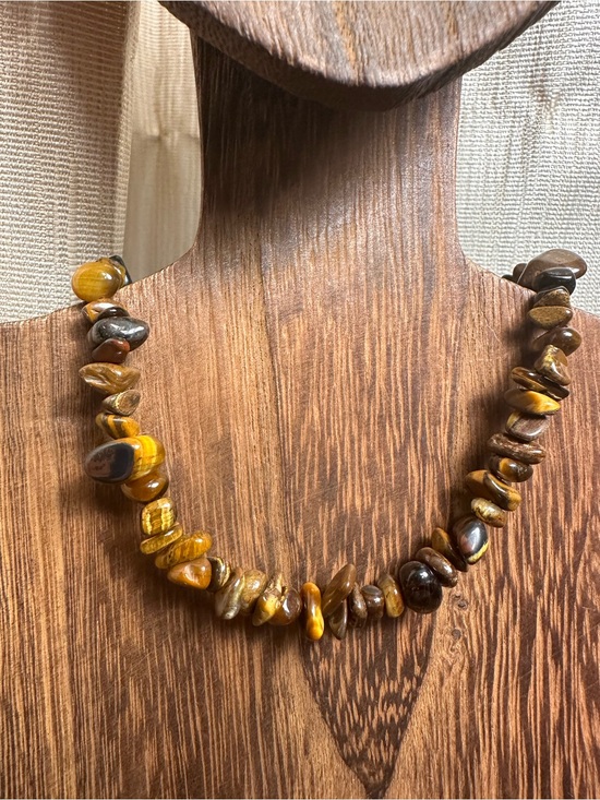 Jewelry - Tiger Eye Chip Necklace in Brown and Gold